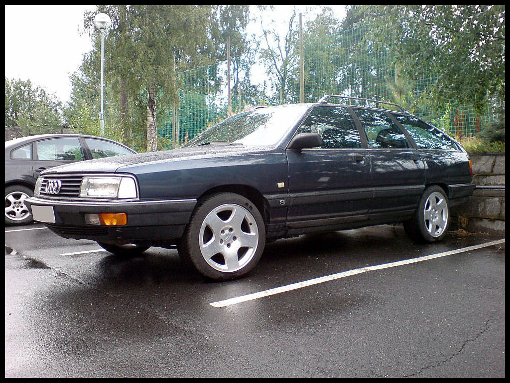 Audi 100