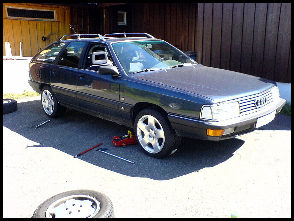 Audi 100
